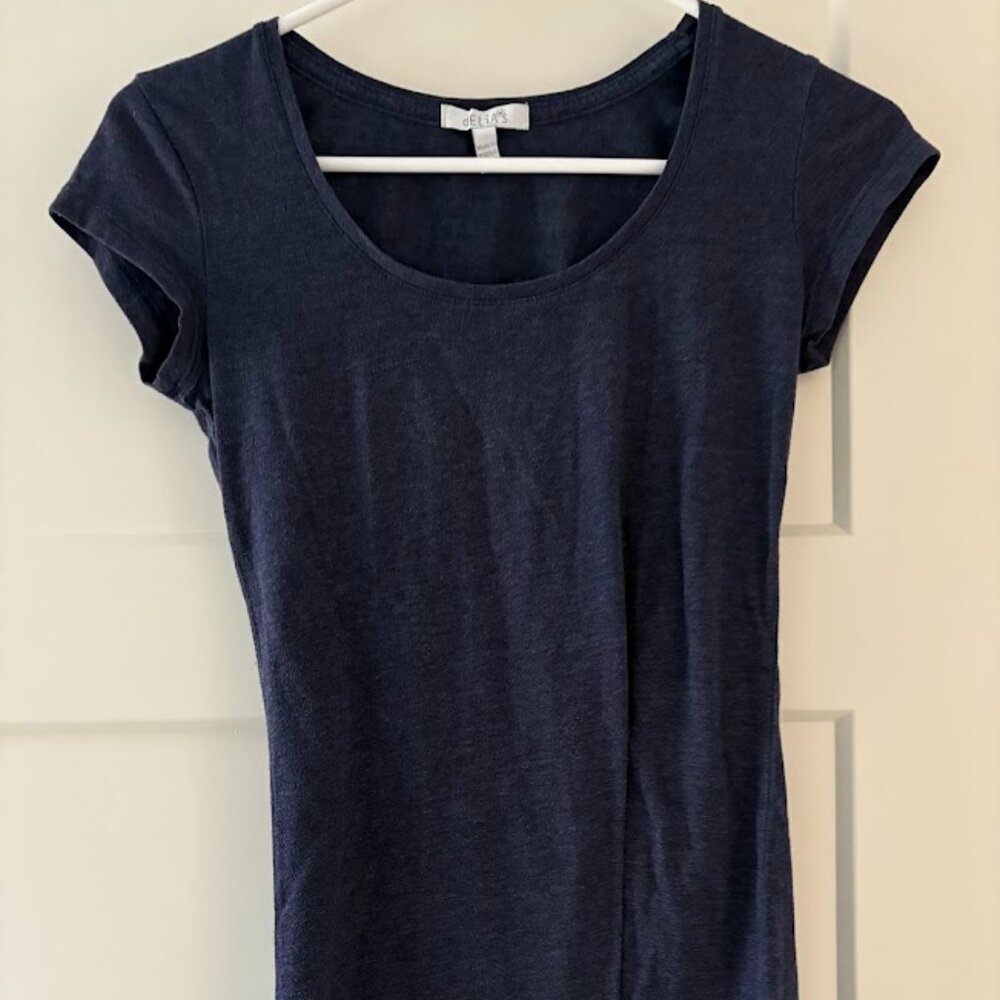 dELIA*s Y2K T-shirt - Size X-SMALL; Dark Blue